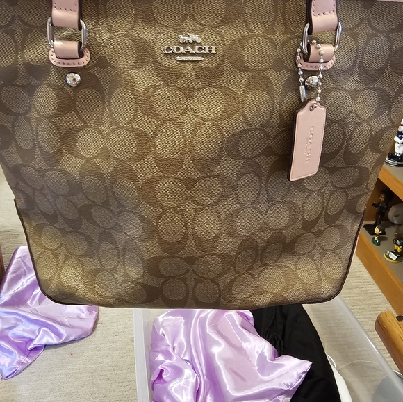 Coach Tote And Wallet - Picture 8 of 15